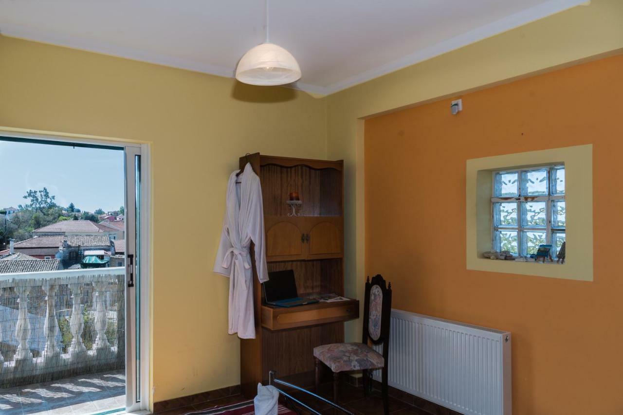 レフキンミModern Flat With Beautiful Views In South Of Corfuアパートメント エクステリア 写真
